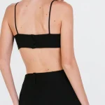 top-scarlet-preto_04
